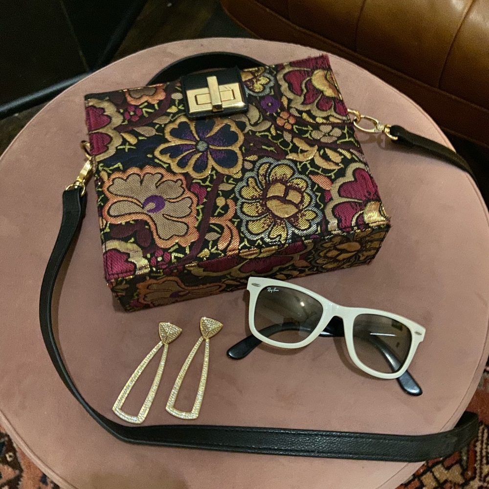 Ray Bans + Rachel Zoe Earrings + Free People Purse